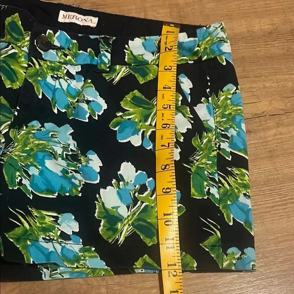 Merona Women's Floral Shorts - Black and Green - Picture 7 of 8